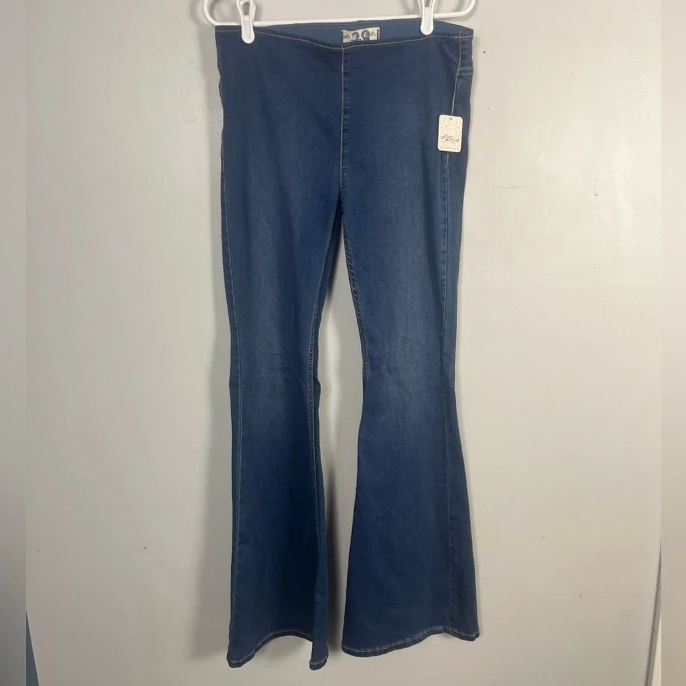 We the free Free People  PENNY PULL-ON FLARE JEANS blue motif size 29 new - Picture 2 of 8